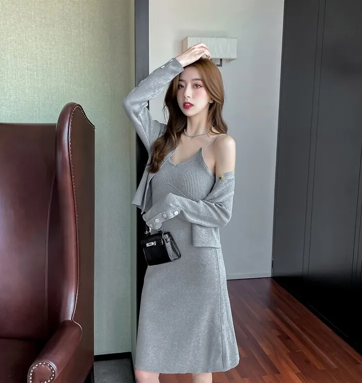 Outfit-Set: Knee-Length Dress   Button-Down Cardigan