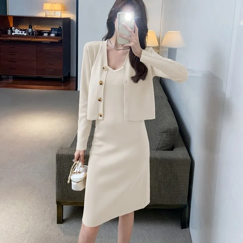 Outfit-Set: Knee-Length Dress   Button-Down Cardigan