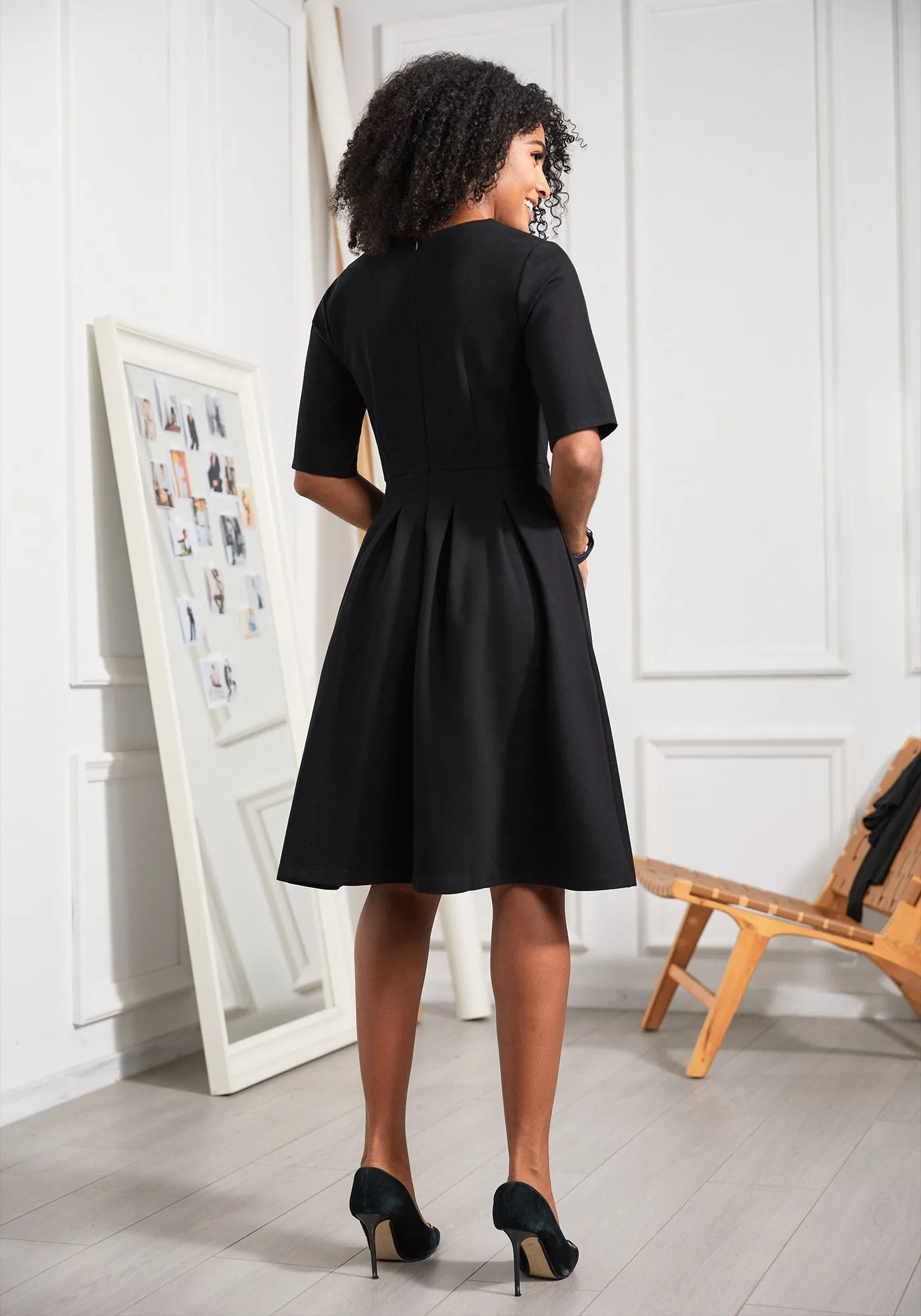 Sculpt & Sway Scoop Neck Dress (Black)